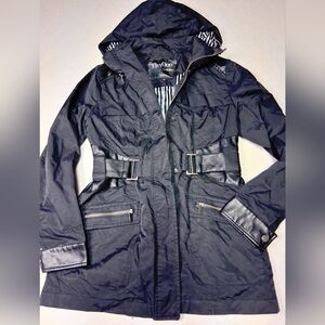 Elegant Black Hooded Utility Jacket